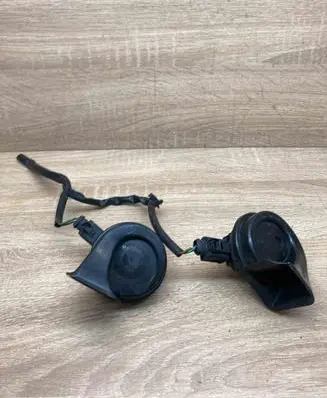 Nissan Primera Horn signal 703881157 WithPlug
