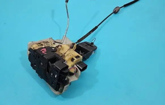 Front door lock