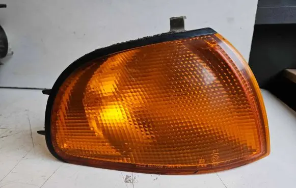 Mitsubishi L400, Space Gear Front indicator light 21087053
