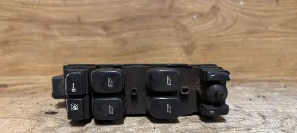 Volvo V70 Electric window control switch 30658146