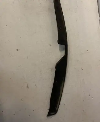 Rear bumper trim bar molding