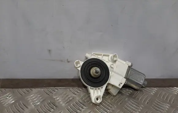Mercedes-Benz GL X166 Rear door window regulator motor A1669060501