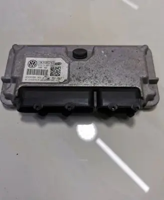 Skoda Fabia Mk2 (5J) Engine control unit/module 03C906024CE 8CK365GBK 0102370
