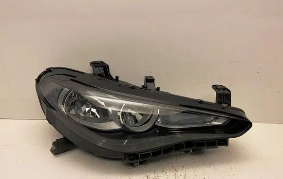 Alfa Romeo Giulia Headlight/headlamp 50547569 19E21T2