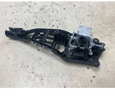 Opel Astra H Front door exterior handle/bracket PBTGF30