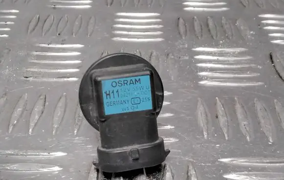 Mercedes-Benz C W204 Fog light bulb 