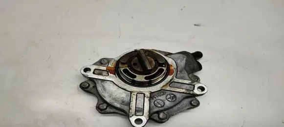 BMW 3 E90 E91 Vacuum pump 7635656