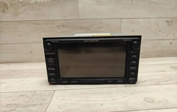 Toyota Avensis T250 Radio/CD/DVD/GPS head unit