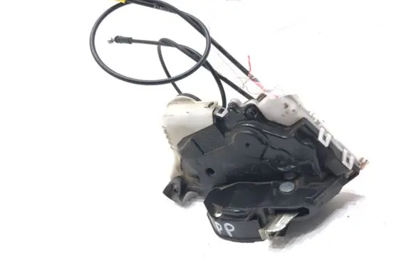 Subaru XV I Front door lock