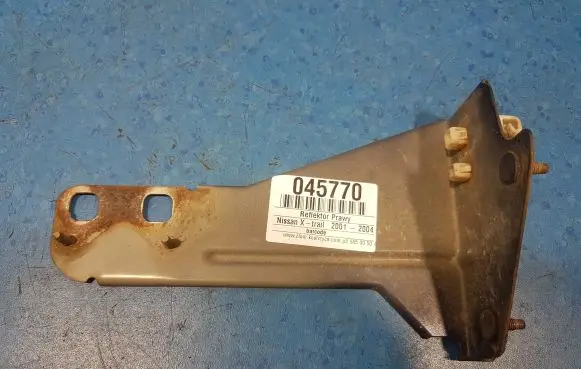 Nissan X-Trail T30 Headlight/headlamp