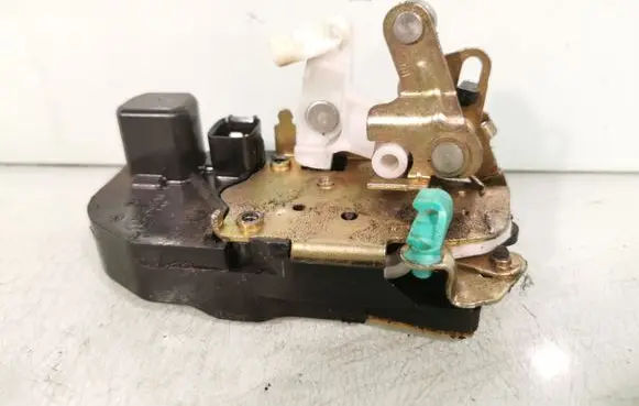 Jeep Grand Cherokee (WK) Rear door lock