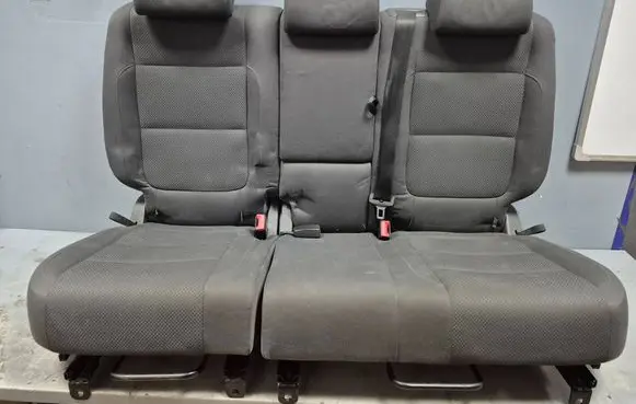 Volkswagen Golf Plus Second row seats 