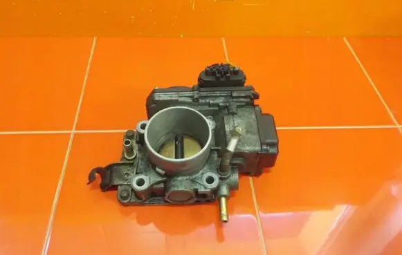 Honda Civic Throttle body valve 14XZ16