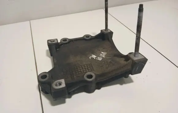 Chrysler Grand Voyager V A/C compressor mount bracket 90513199f