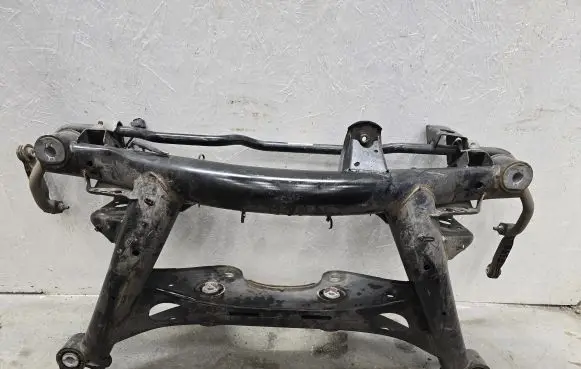 Volvo XC40 Rear subframe 32246801