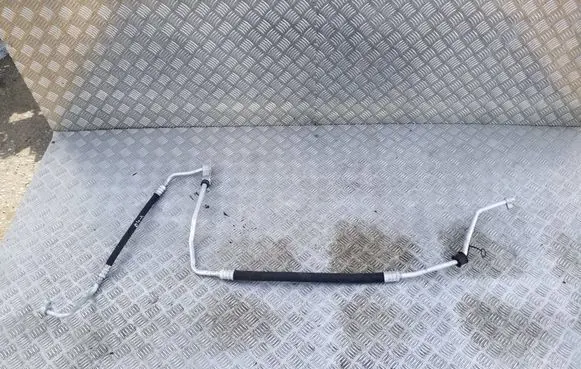 Volvo S40, V40 Air conditioning (A/C) pipe/hose