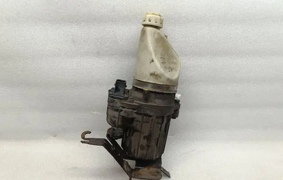Opel Zafira B Power steering pump 13192897 7625955136 C07018303