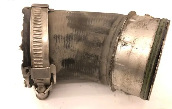 Audi Q7 4L Intercooler hose/pipe 7L6145943B