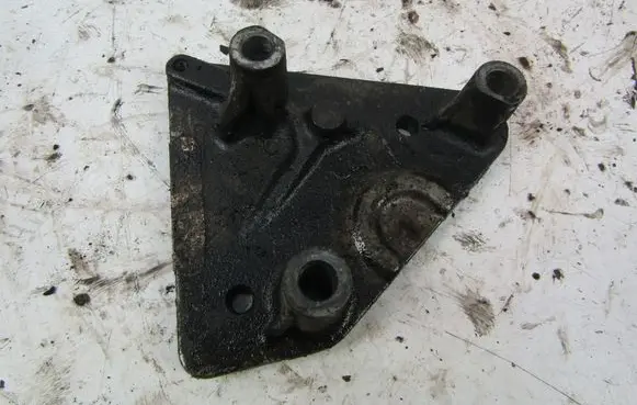 Opel Astra G Engine mounting bracket 