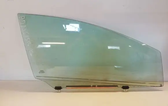 Toyota Avensis T270 Front door window glass four-door 43R001605