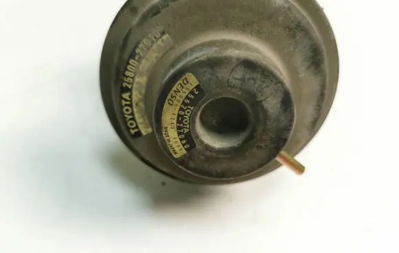 Toyota Avensis T220 EGR valve 2562027060 1350004240