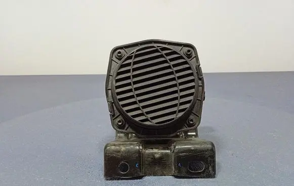 Ford Mustang I Subwoofer speaker LJ8T19J215BB