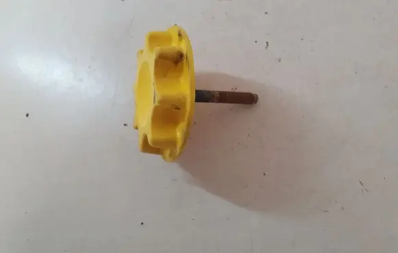 Toyota Avensis T270 Spare wheel bolt 