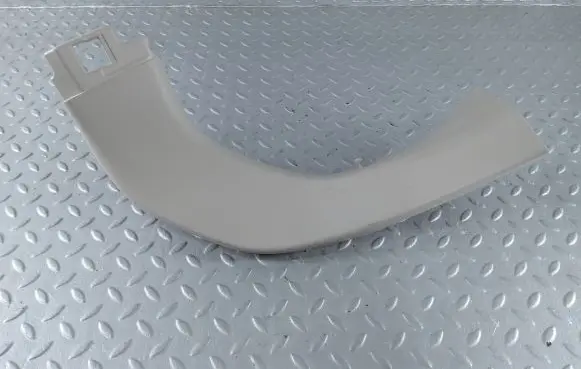 Nissan Leaf II (ZE1) Tailgate trim 909025SH0A