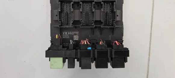 Volkswagen PASSAT B7 Comfort/convenience module 3AA937087F SMERBG BCMPQ47