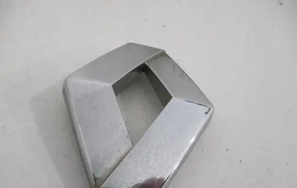 Renault Laguna II Manufacturer badge logo/emblem 8200027424
