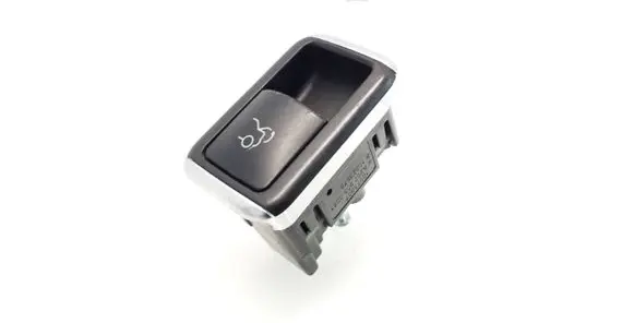 Mercedes-Benz E W212 Tailgate opening switch A2079050051 10075007 10023676