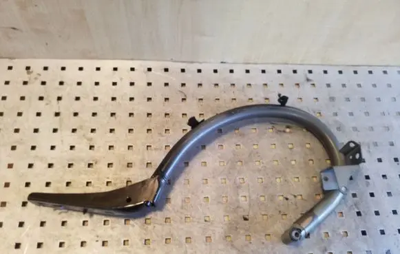 Mercedes-Benz CLS C219 Tailgate/trunk/boot hinge