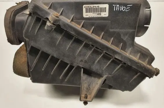 Chevrolet Tahoe Air filter box 25322546