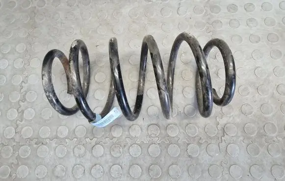 BMW X5 E53 Front coil spring 6750338