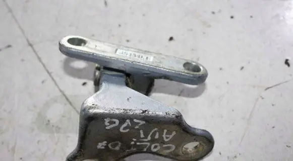 Mitsubishi Colt Loading door hinge set 