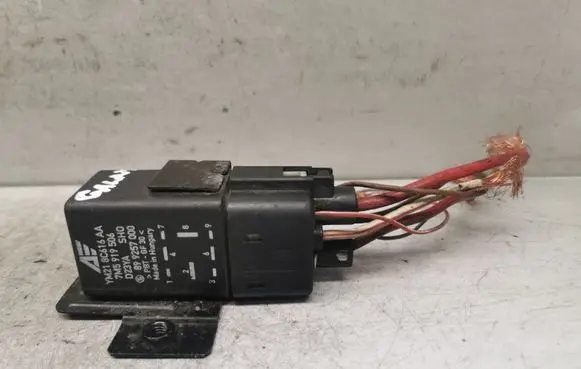 Ford Galaxy Glow plug pre-heat relay 899257000