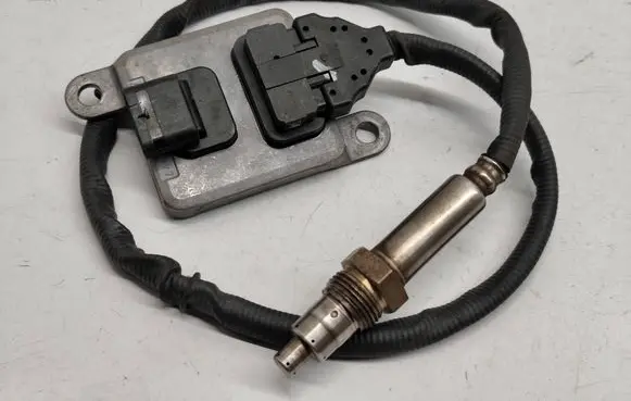 Mercedes-Benz C W205 Lambda probe sensor A0009059703 0009059703 A2C12548200