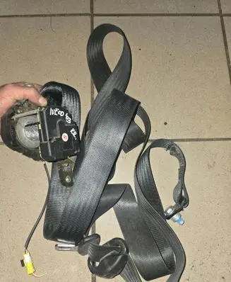 Iveco Daily 3rd gen Front seatbelt 048006