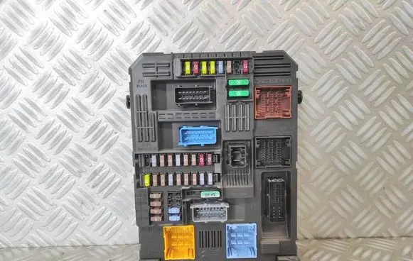 Fuse box set