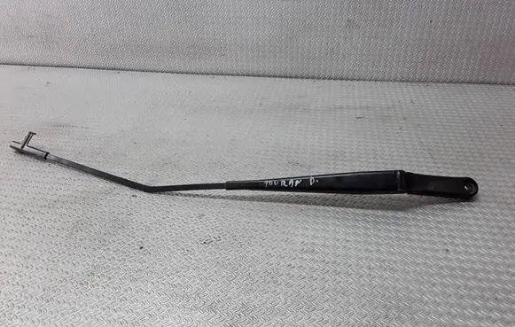 Front wiper blade arm