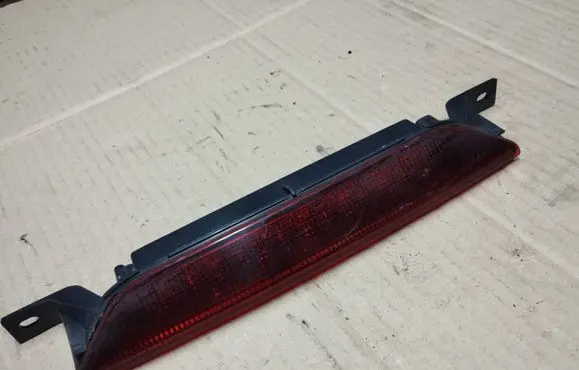 Dodge Caliber Third/center stoplight 05303754AD