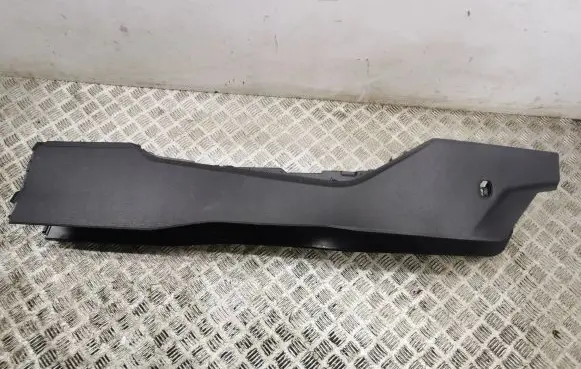 Audi Q3 F3 Center console 83C863241