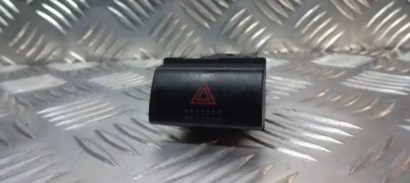 Toyota Avensis T220 Hazard light switch