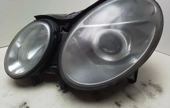 Mercedes-Benz E W211 Headlight/headlamp 16156300