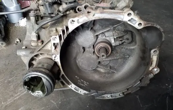 KIA Carens II Manual 6 speed gearbox S620JC