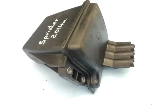 Vacuum air tank