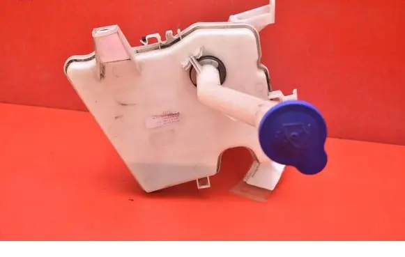 Toyota Avensis Verso Windshield washer fluid reservoir/tank 853100F030