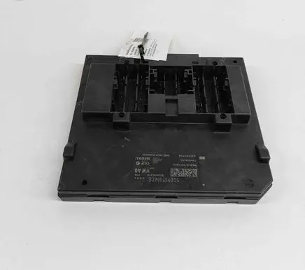 Skoda Superb B8 (3V) Central body control module A2C98111708 5Q0937084CE
