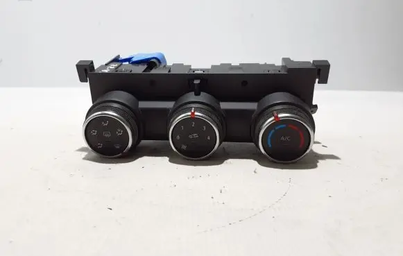 Renault Trafic III (X82) Air conditioner control unit module 285257697R