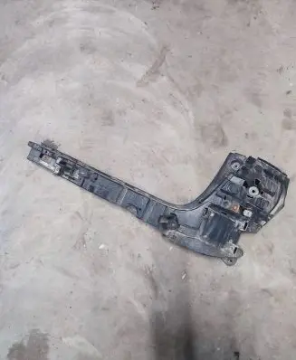 BMW X3 F25 Bumper support mounting bracket corner 7338758 51127338758